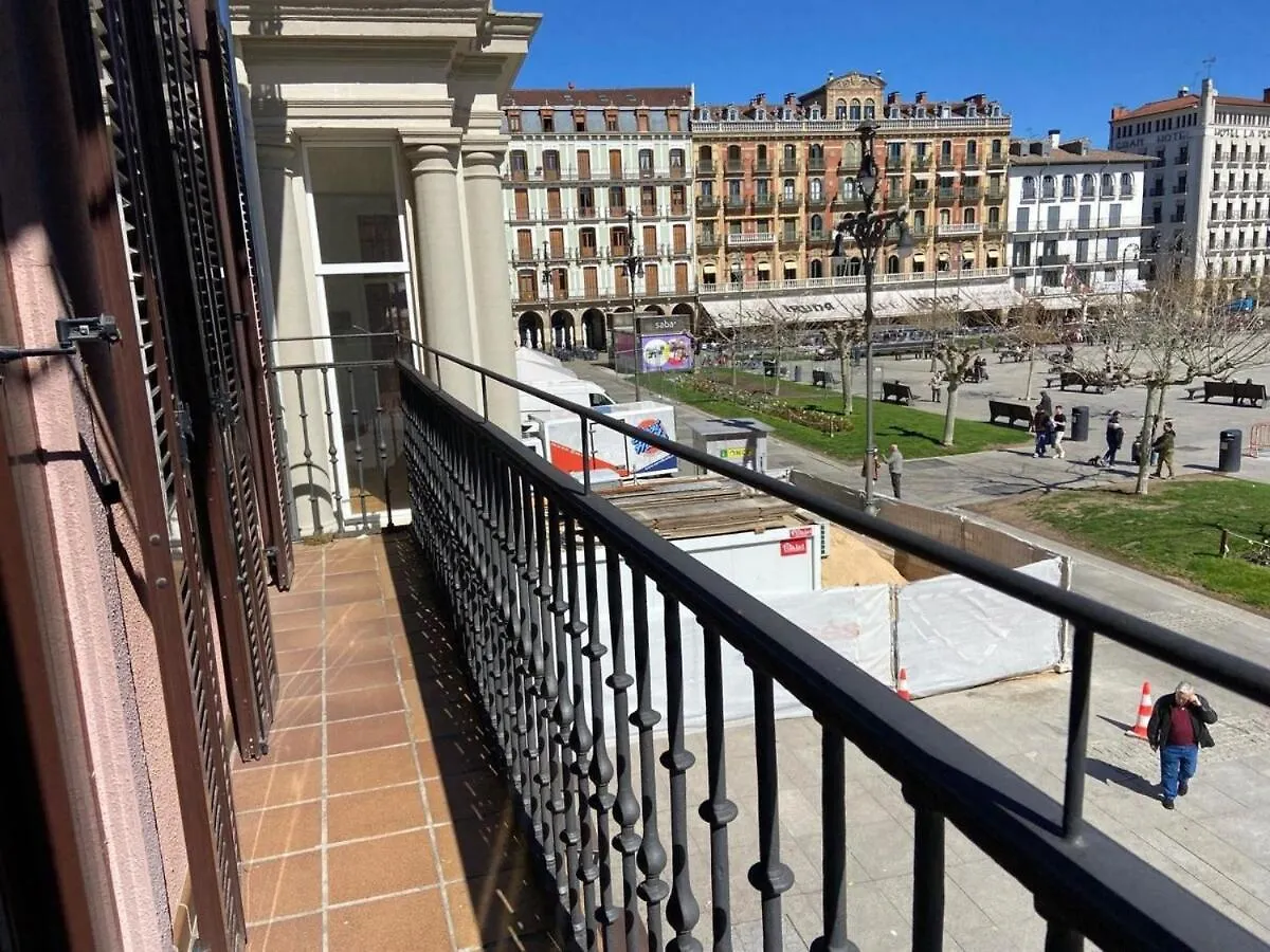 Tuapartamento Castillo 31 By Clabao Pamplona 0*,